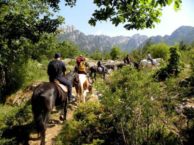  Descubre los Abruzos ecuestres 